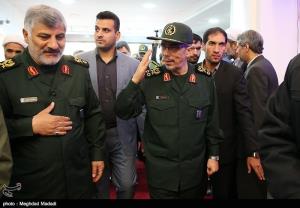 بازدید سرلشگر باقری از نمایشگاه اقتدار سپاه در عرصه سازندگی