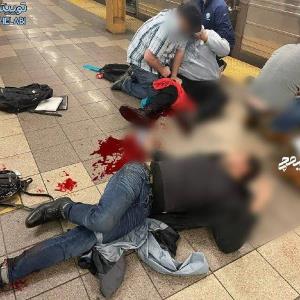 عکس/ تیراندازی خونبار در ایستگاه متروی نیویورک