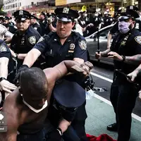 خشونت پلیس آمریکا علیه سیاهپوستان و رنگین پوستان