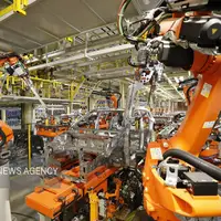 عکس/ راه‌اندازی خط تولید رباتیک بدنه SUV برای اولین بار در کشور