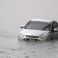 عکس/ غرق شدن خودروها در سیلاب خیابان های تگزاس