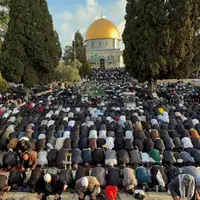 عکس/ برگزاری نماز عید فطر در مسجد الاقصی با حضور ده‌ها هزار نمازگزار فلسطینی