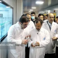 عکس/ افتتاح خط تولید سرم‌سازی در تبریز توسط وزیر اقتصاد