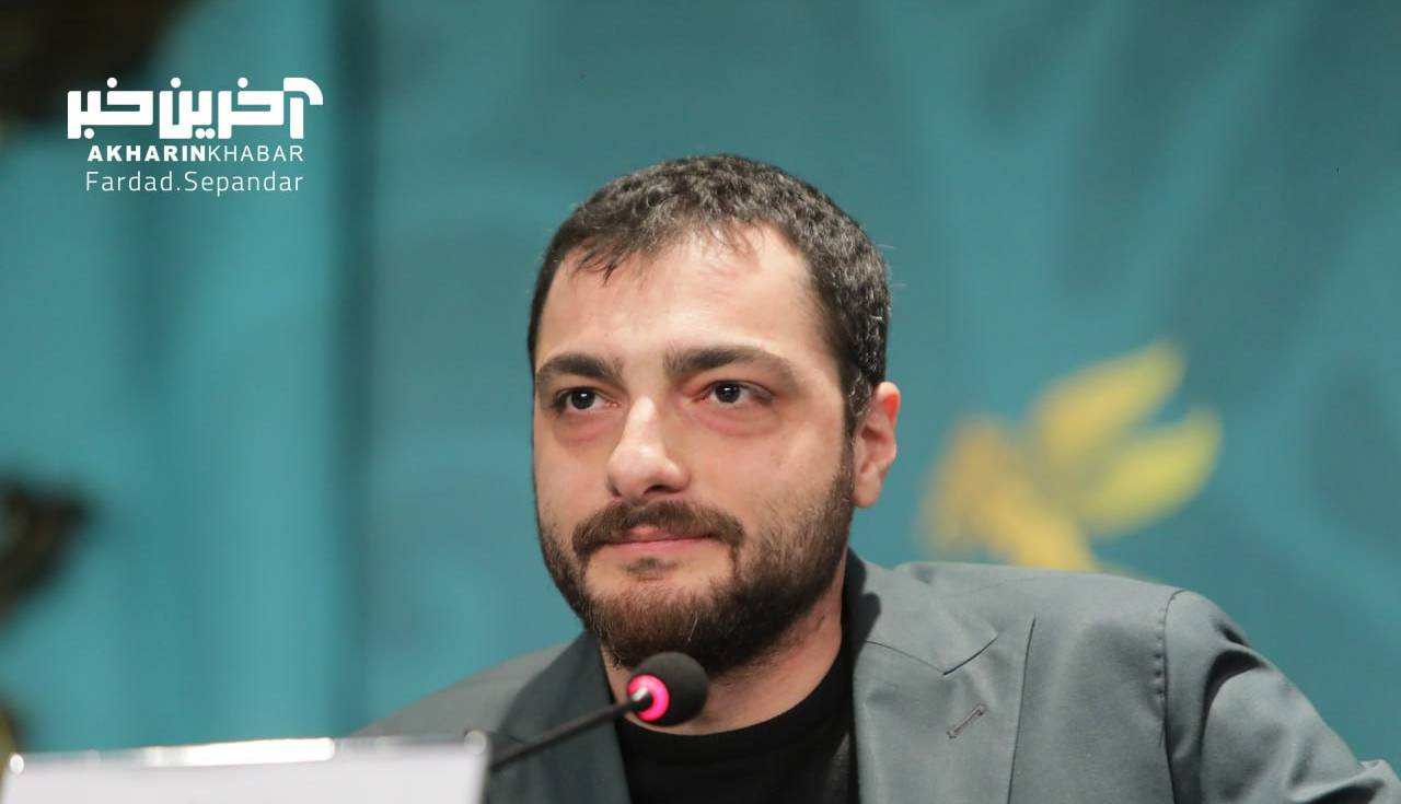 بغض «سجاد بابایی» بازیگر نقش شهید زینالدین در نشست فیلم «مجنون»