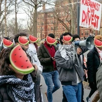 عکس/ سانسور صورت معترضان در آمریکا