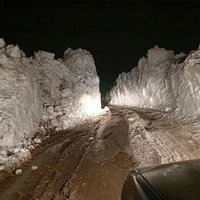 ارتفاع برف در جاده روستایی وردین ورزقان 