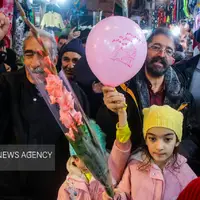 عکس/ دسته‌جات مولودی خوانی روز نیمه شعبان در بازار تاریخی تبریز