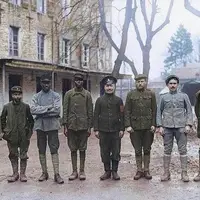 عکسی از جنگ جهانی اول با ۸ سربازِ اسیر از ۸ کشور مختلف