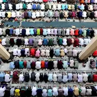 نماز جمعه اول ماه مقدس رمضان در مسجد استقلال اندونزی