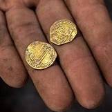 کشف یک‌هزار و 760 سکه تاریخی از یک منزل روستایی در مراغه