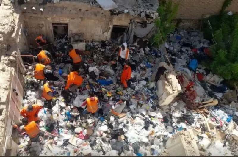 فاجعه‌ بهداشتی در بجنورد؛ 80 خاور زباله از یک منزل کشف شد!