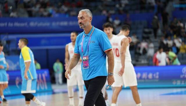 سرمربی ترکیه‌ای تیم ملی بسکتبال رفتنی شد