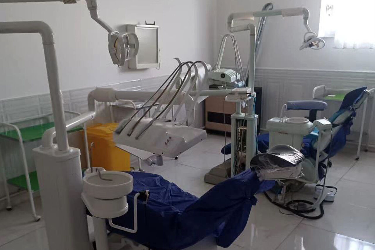 مطب یک دندانپزشک قلابی در بروجرد پلمب شد