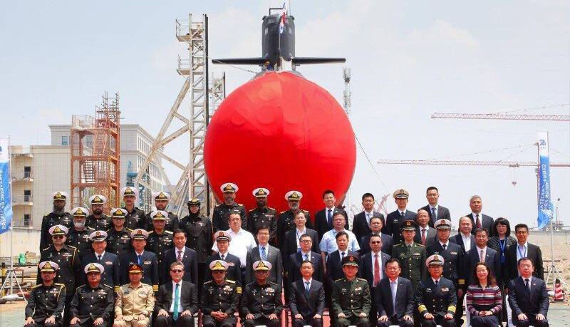 اولین زیردریایی نظامی ساخت چین تحویل پاکستان شد