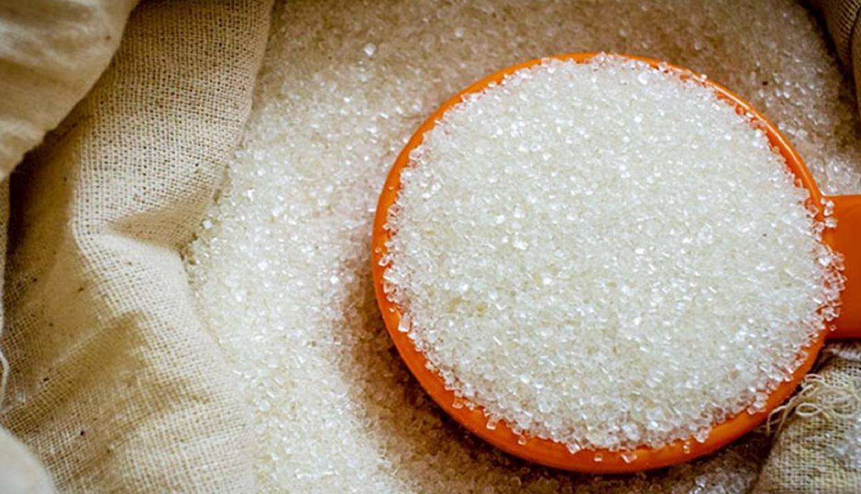 کشف بیش از 2 تن شکر احتکار شده در زیرکوه