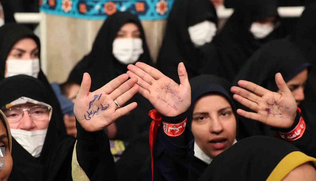 معلمان خراسان شمالی برای دیدار با رهبر انقلاب عازم تهران شدند