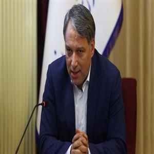 انتقاد عزیزی از سازمان خصوصی‌سازی: دولت اینقدر بی‌پول شده که اختصاصی‌ترین زمین ورزشی را بفروشد؟