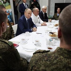 پوتین: یک اژدر هستهای را با موفقیت آزمایش کردیم