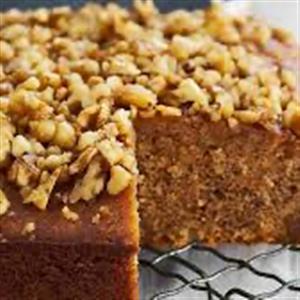 کیک گردویی کرمدار