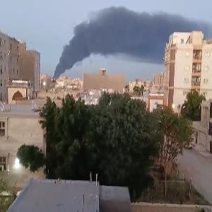 فرماندار آبادان: آتش‌سوزی در شهرک صنعتی آبادان تحت کنترل است