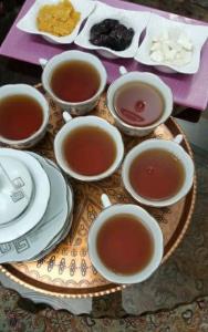 چایی عصر بهار شادی براتون رقم بخوره انشالله همیشه 
