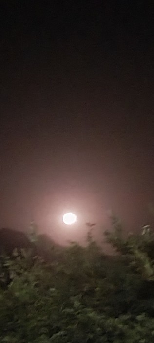 ماه قشنگ تو منطقه ای قشنگ  