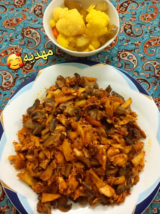  درود دوستان گل 😊شب همگی ناب🥰🙋‍♀️