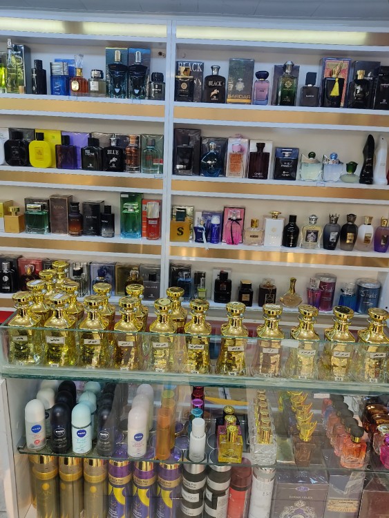 به وقت عطر خریدن