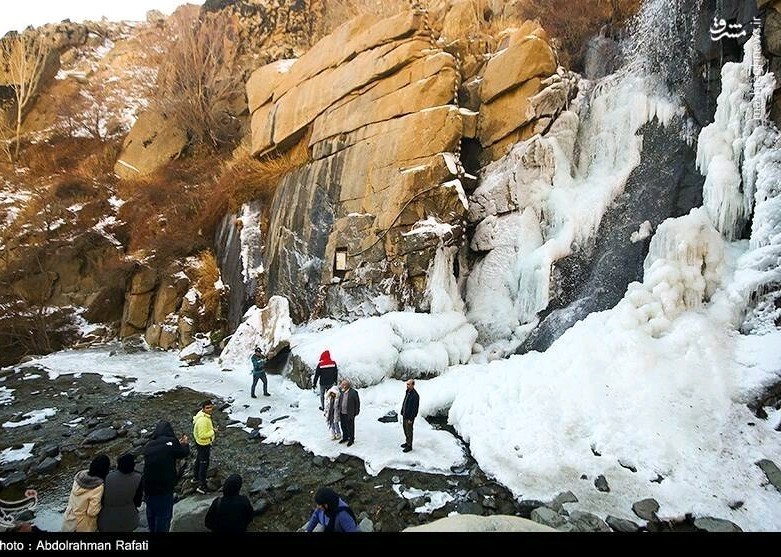 طبیعت زمستانی آبشار گنجنامه،،،،،،همدان