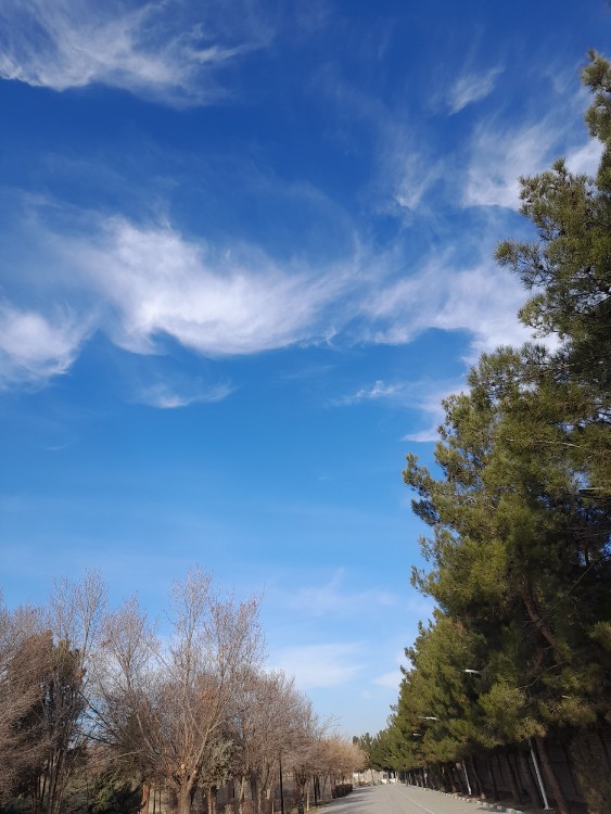 آسمانو😍وقتی خیلی غم دارم..آسمان رو نگاه می کنم وقدرت خداوند