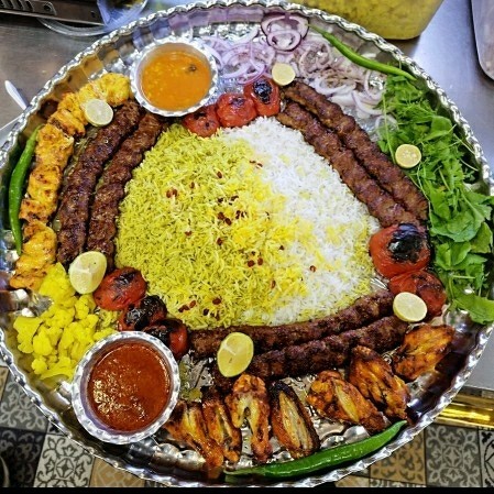 نهار  خوردی پچه عکاسخانه 