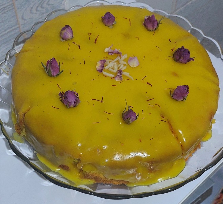 اینم از کیک زعفرانی 😍🥮