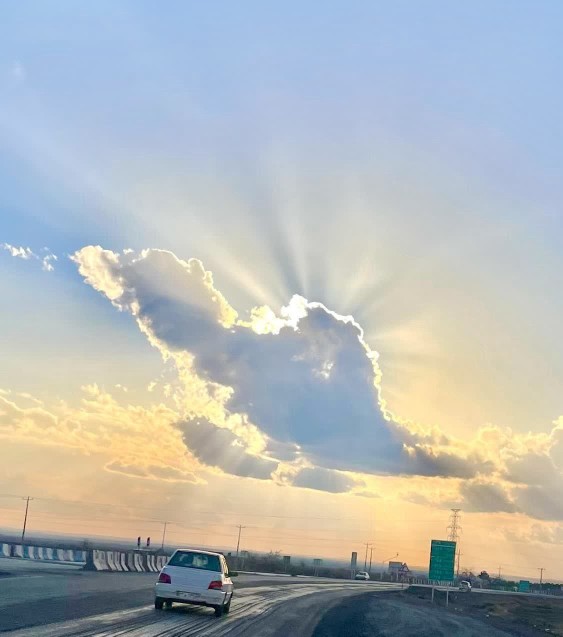 📸تصویری زیبا از نقشه ایران. بر فراز آسمان