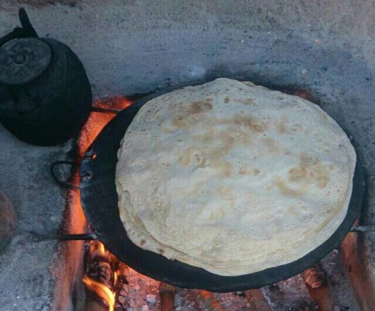 در حال نون پختن بفرماید