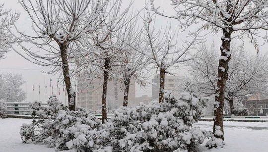 صبح زمستونیتون ‌بشادی ☃️❄️🌨سومین روزاسفندبارش برف خوبی داری