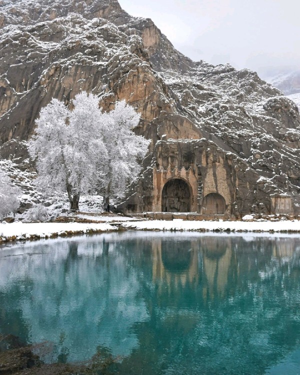 طاق بستان  زیبای کرمانشاه تقدیم به تو دوست گرامی، سلام🌹🌹🌹