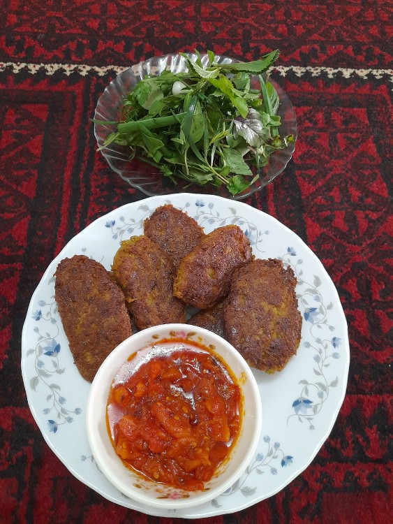 بفرمایید ناهار🌺✋️