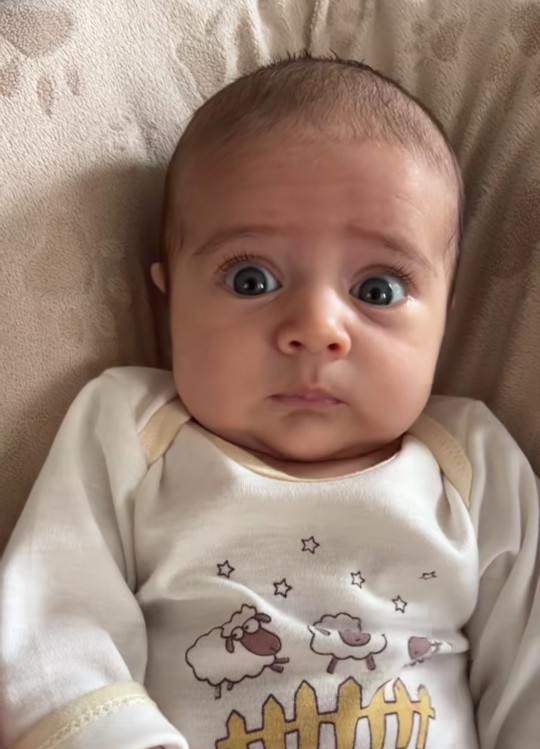 بچم خیلی ساکت است چیکار کنم 😭🥲