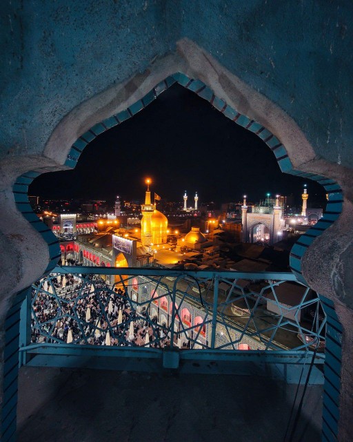 أَلسَّلٰامُ عَلَیکَ یٰا عَلی اِبنِ موسَی أَلرّضٰآ أَلمُرتَضٰ