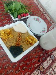 خانه ی مهتاب بانو،حوالیِ کشک بادمجان...