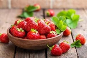 کاشف به عمل آمده که توت فرنگی ضدالتهابی وض میکروبی است ...