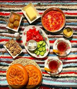صبحانه خوردی نوش جان انشاالله همیشه شاد باشی انشاالله 