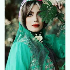 من اسمونا و دینت ایگشتوم 
موشکانه دیوم زهلم ره ورگشتوم🙄😂

