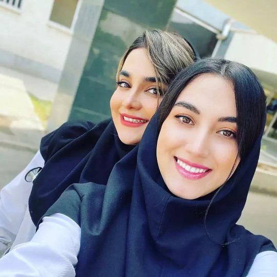 🤳🤳💬💬