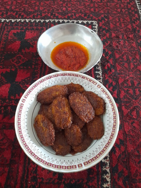 ناهارمون آماده شد..بفرمایید 😄🙋‍♀️