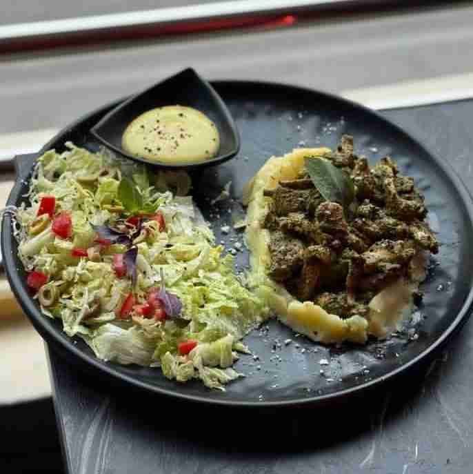 ظهرتون بخیر و خوشی باشه 