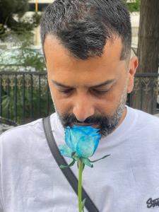 گل هم آبیش خوبه...