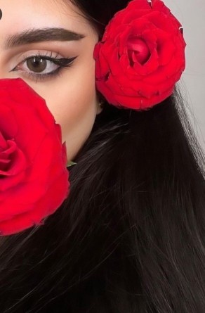« یه دنیا انسان ؛ یه انسان دنیام:)✨️ 