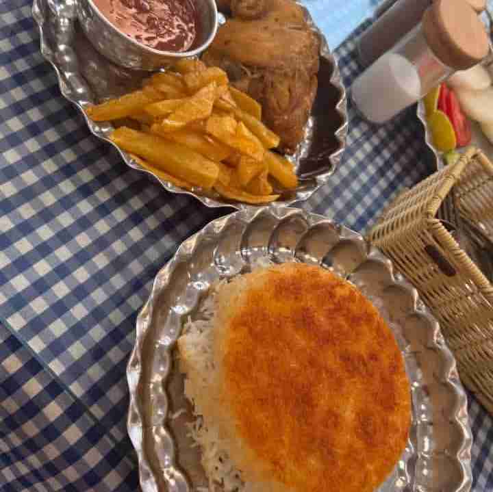 سلام ناهار امروز ببین چی آوردم واستون جاتون حسابی خالی هست 