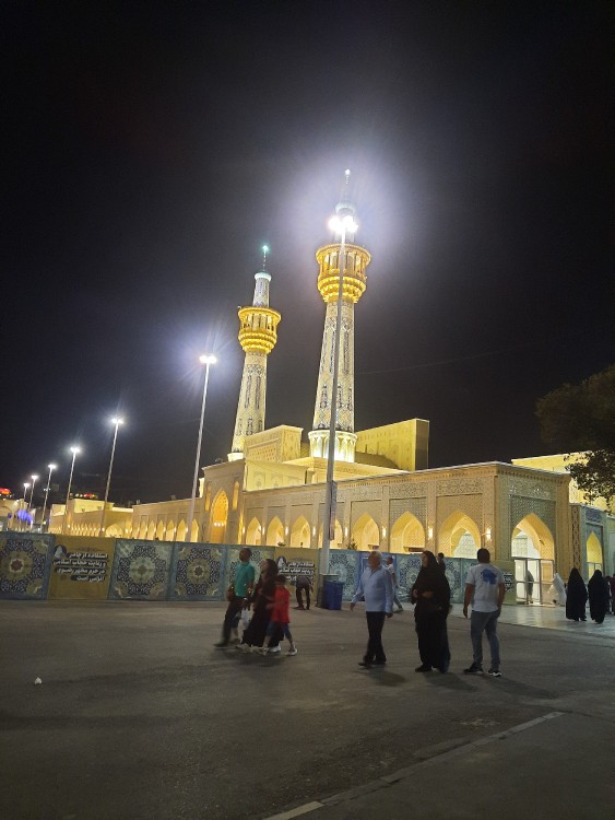 مشهد مقدس🌙💛